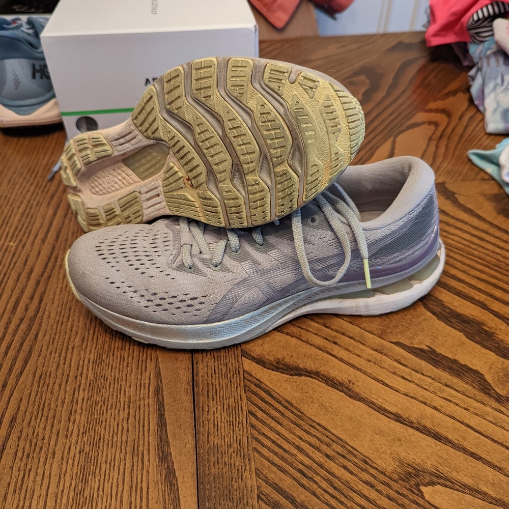 Lightly Worn Asics Gel Kayono 28, size 10